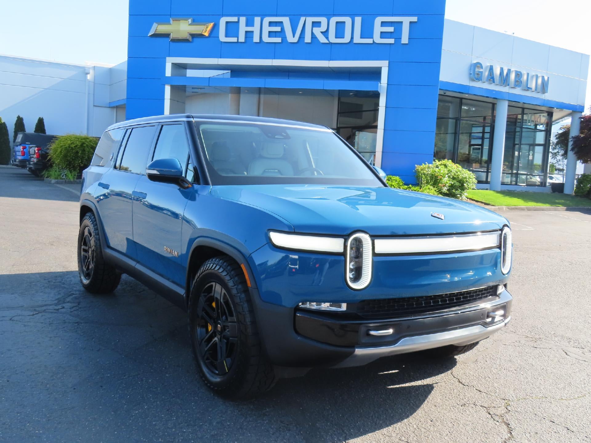 2023 RIVIAN R1S
