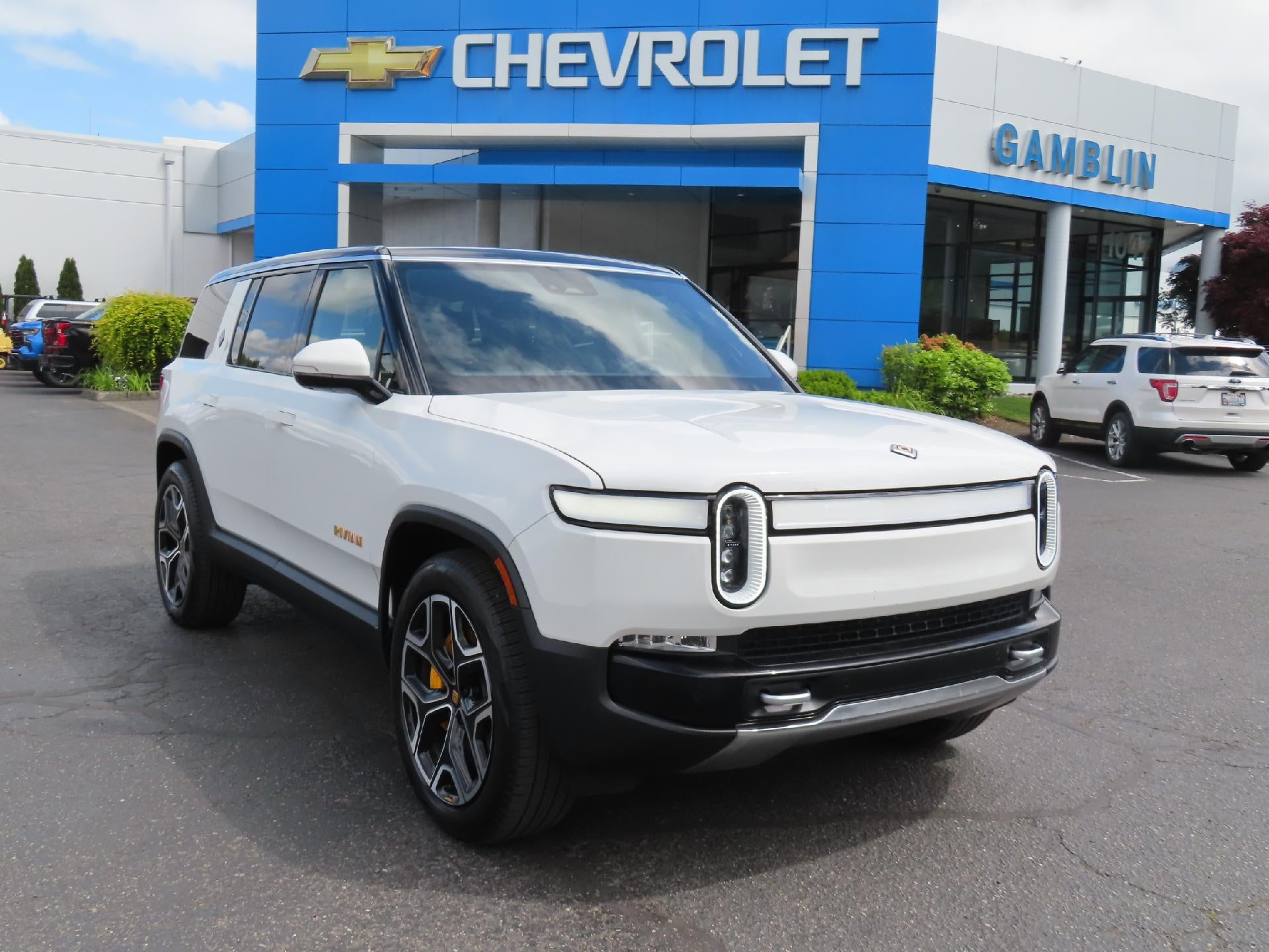 2023 RIVIAN R1S
